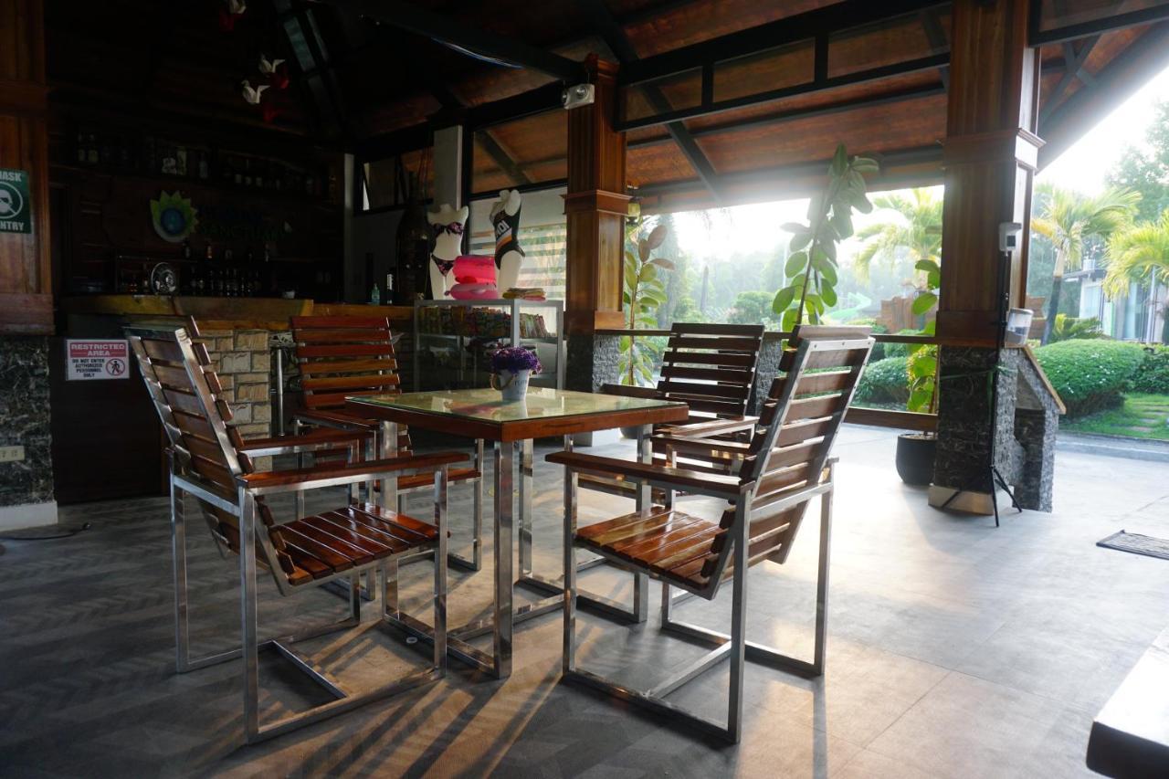 Floating Sanctuary Resort Powered By Cocotel Bulacan Exteriér fotografie