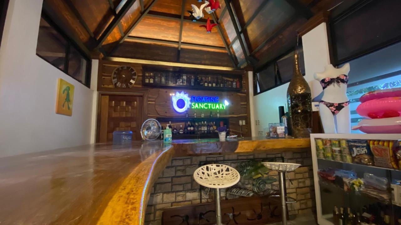 Floating Sanctuary Resort Powered By Cocotel Bulacan Exteriér fotografie