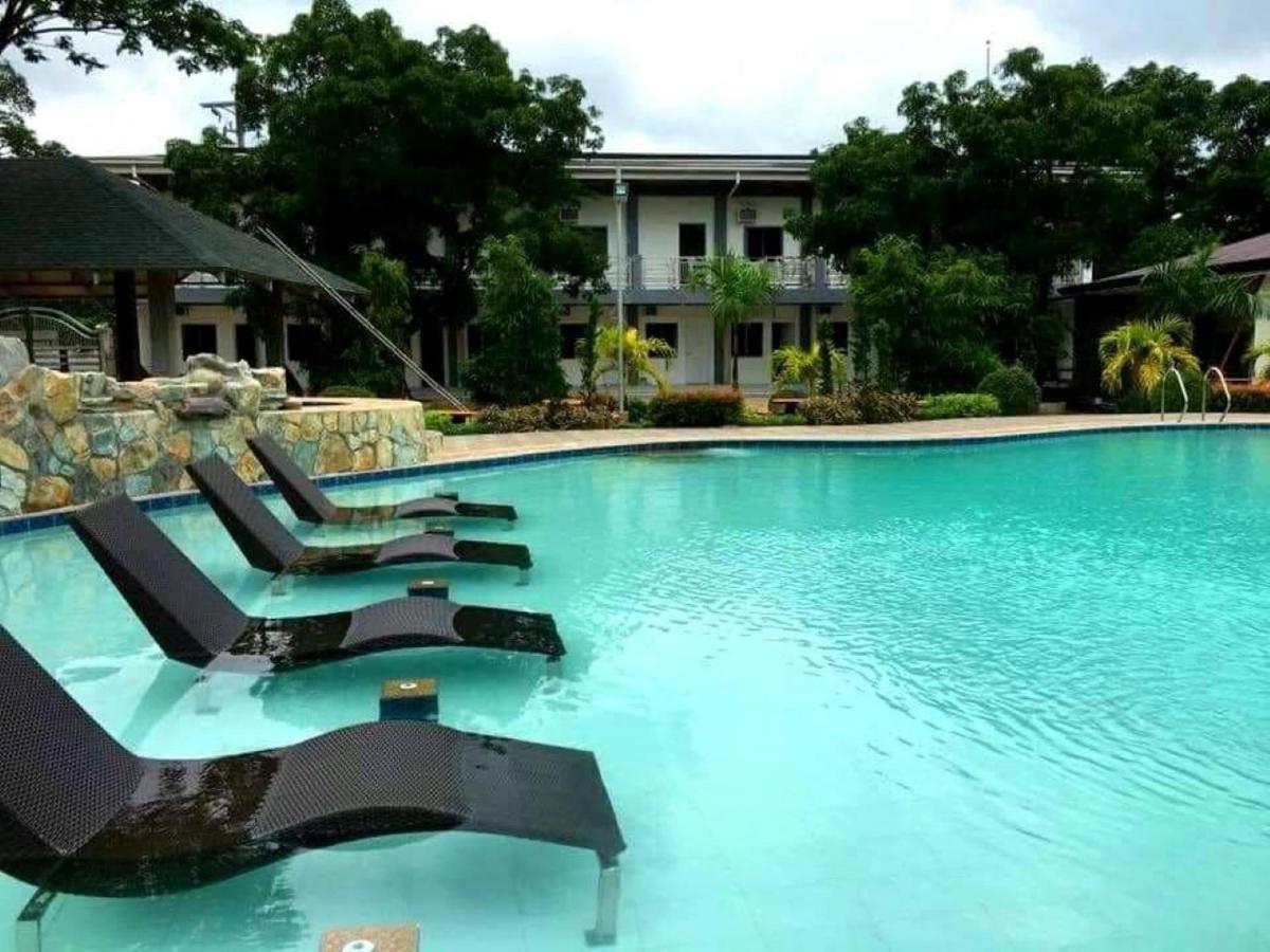 Floating Sanctuary Resort Powered By Cocotel Bulacan Exteriér fotografie